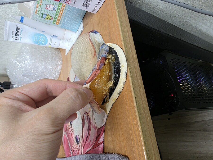 큐라레) ㄱㅅ 마우스 패드 10년 쓴 후기_2.jpg