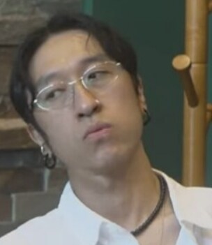 딸 관련 얘기 듣기 전 후의 김종민과 빽가 표정 차이_4.jpg