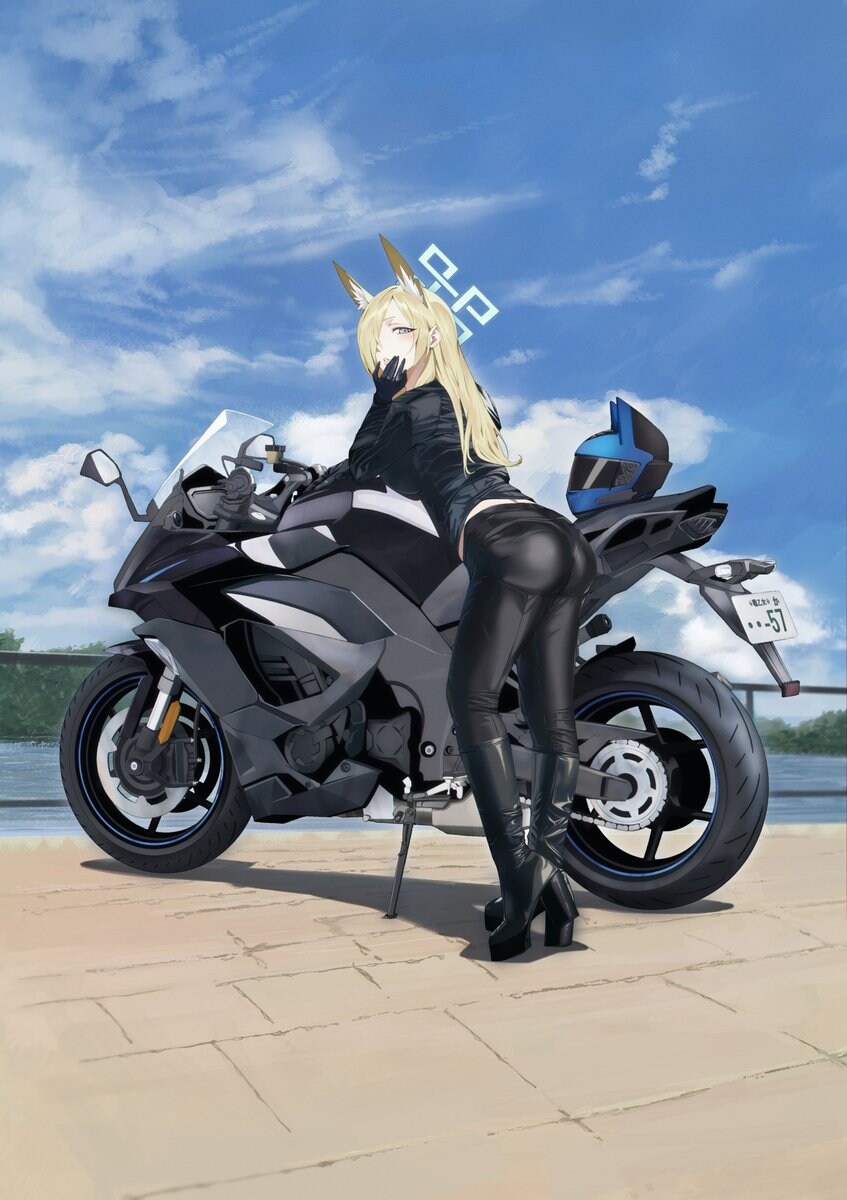 (블루아카) 라이딩 나온 칸나_1.jpg