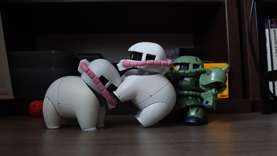 도로롱 자쿠_12.jpg