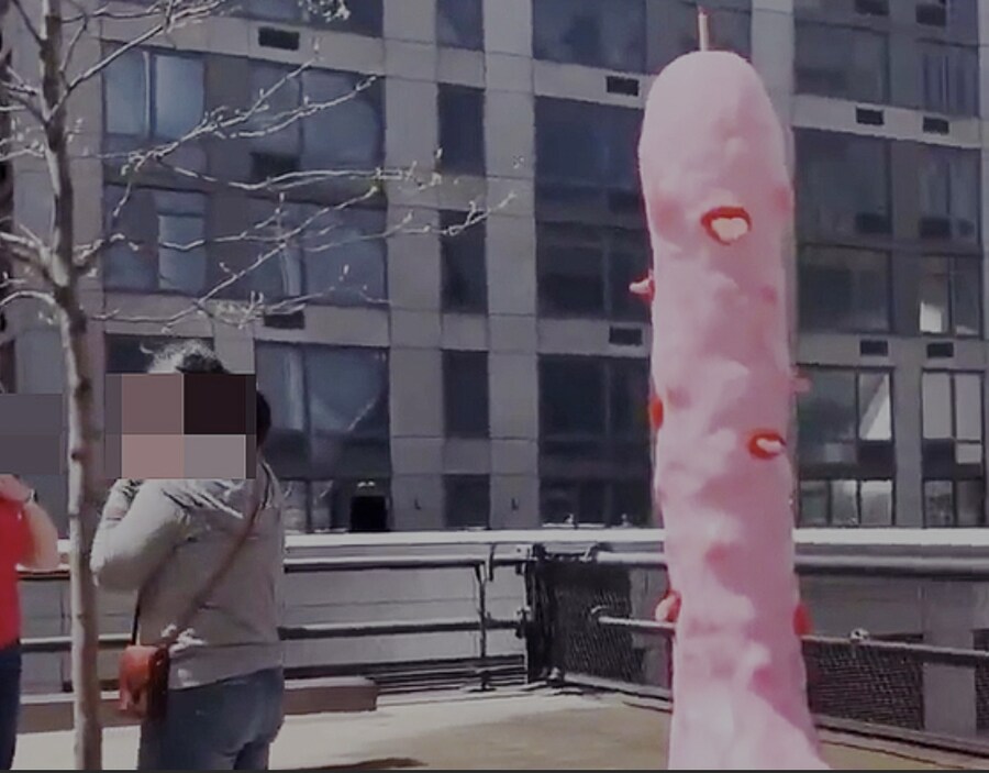 미국에서 논란 중인 조형물.jpg_2.jpg