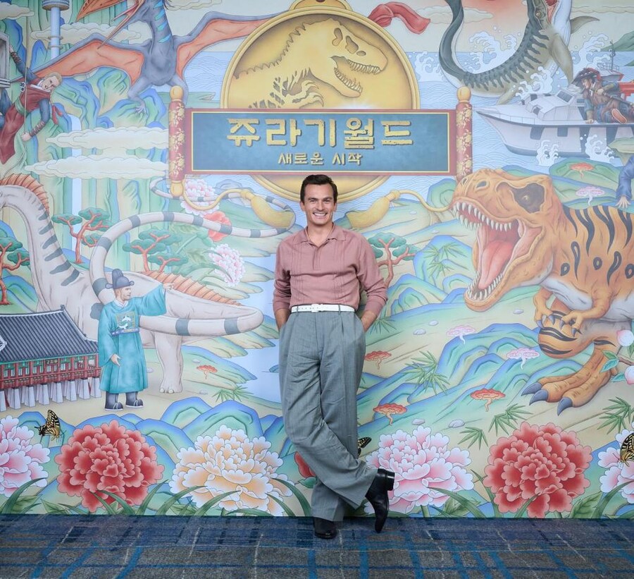 한국화 일러스트레이터 광광 작가님의 쥬라기월드 포토월_6.jpg