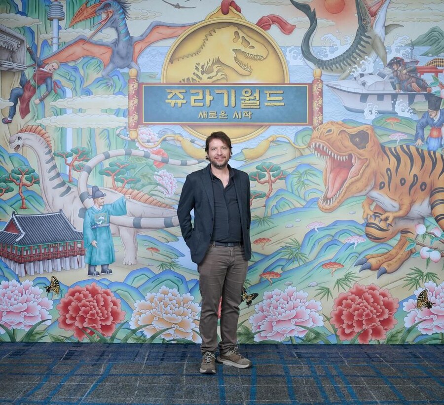 한국화 일러스트레이터 광광 작가님의 쥬라기월드 포토월_7.jpg