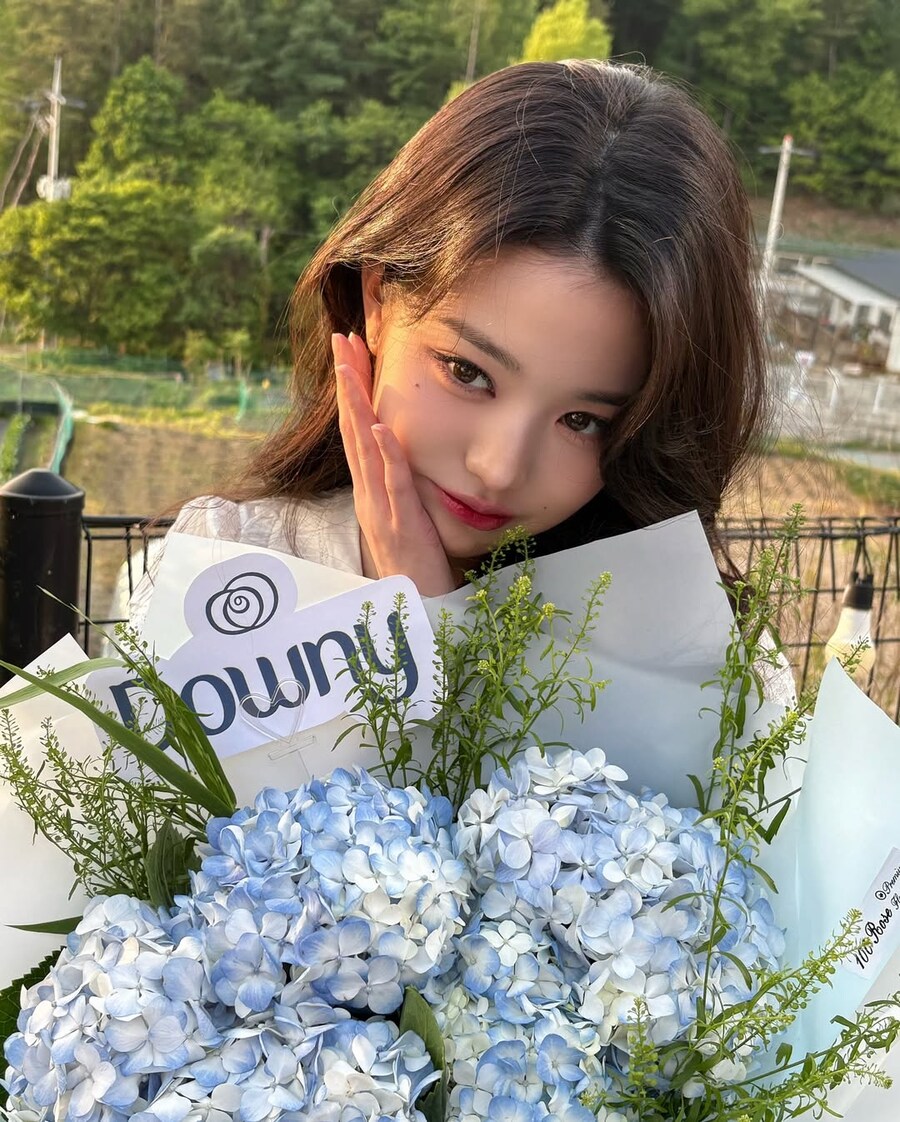장원영 인스타에 올라온 사진.jpg_5.jpg