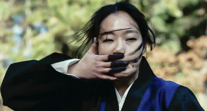 케이팝)헌트릭스 : 왜 저 언니는 저렇게 고생이지?_1.png