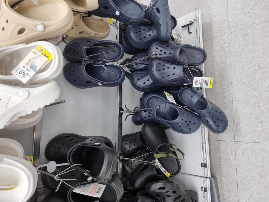 애들아 다이소 이런 크록스 어떠내_1.jpg