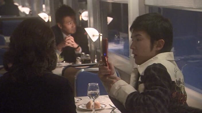 식사 도중에 도촬당한 여자 모델_10.jpg