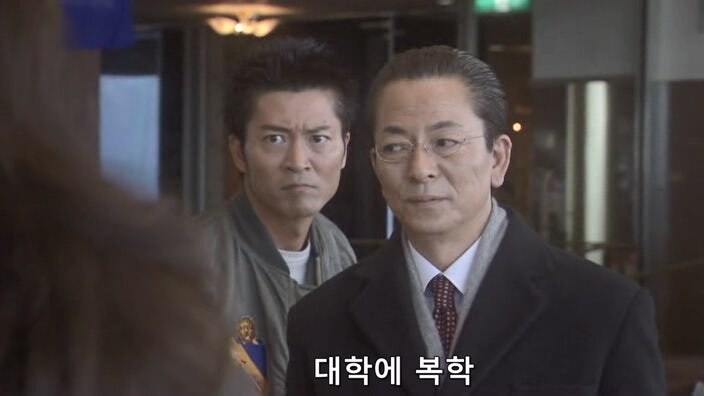 자기 가족을 죽인 남자와 33년 만에 조우한 여자_53.jpg