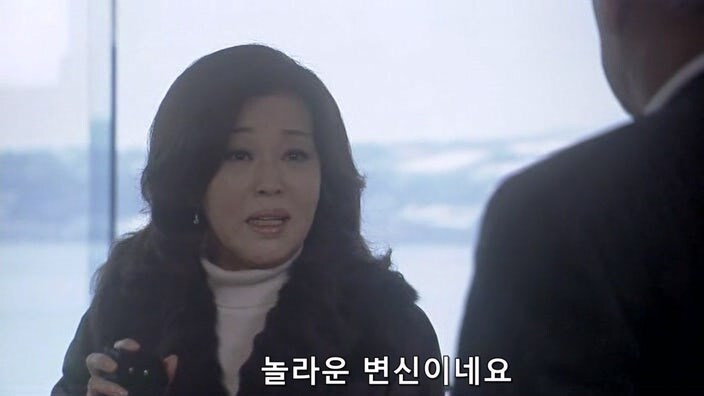 자기 가족을 죽인 남자와 33년 만에 조우한 여자_56.jpg