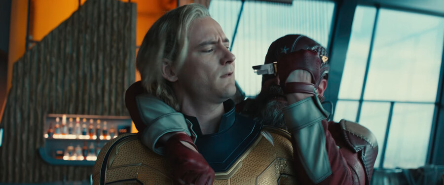 MCU) (스포) 엄청나게 살벌하게 싸우는 레드 가디언_8.jpg