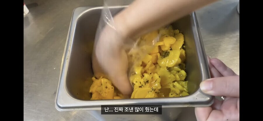 pc방 알바가 단무지 김치 노이로제에 걸린 이유...jpg_8.jpg