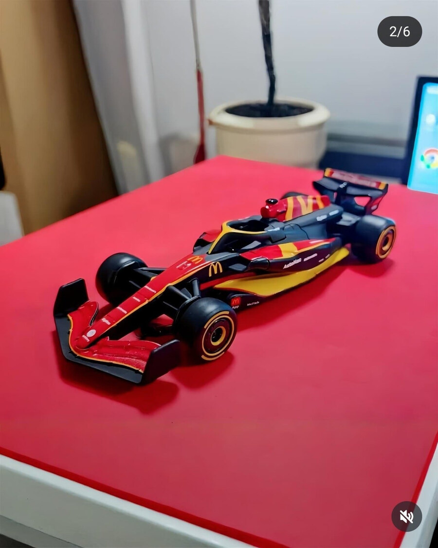 영화 F1 외국 맥도날드 콜라보 해피밀 장난감_2.jpg