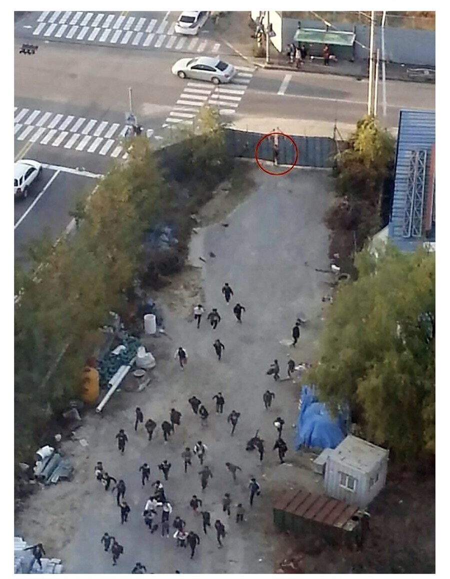 저 페도만화 상황 보니 어제 본 짤이 생각난다_3.jpg