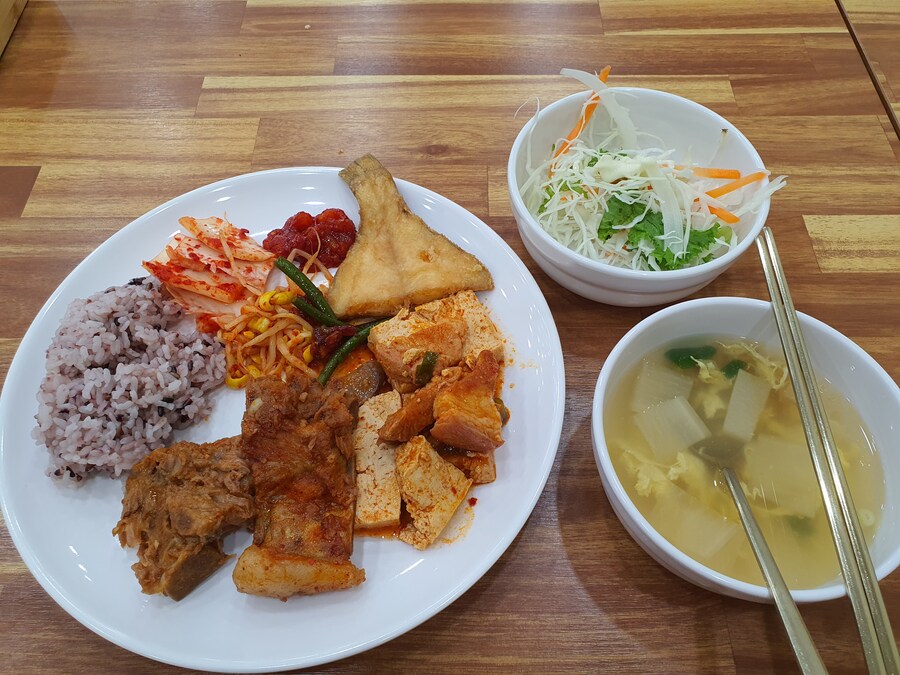오늘 점심 한식부페_1.jpg