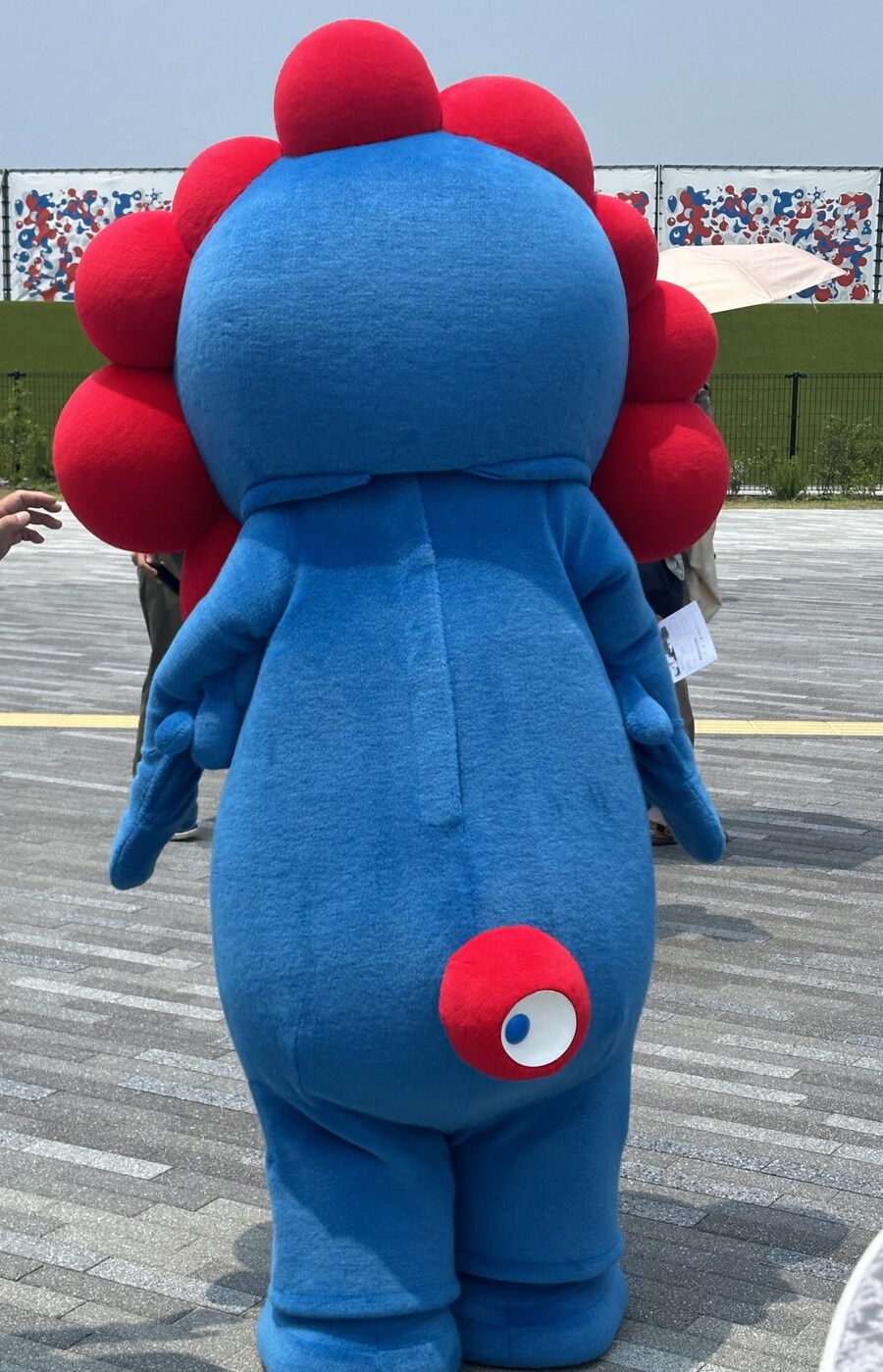 오사카엑스포 마스코트 뒷태_1.jpg