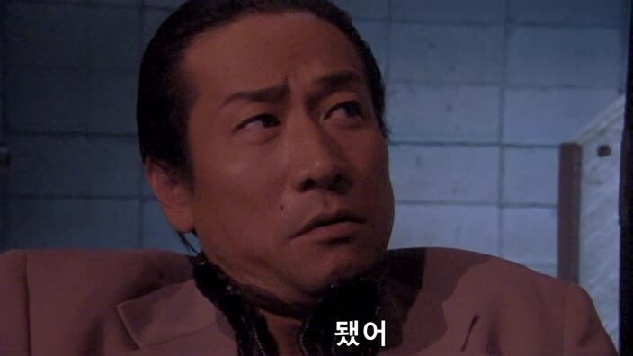 교도소에서 탈옥한 여죄수들을 쫓는 형사들_14.jpg