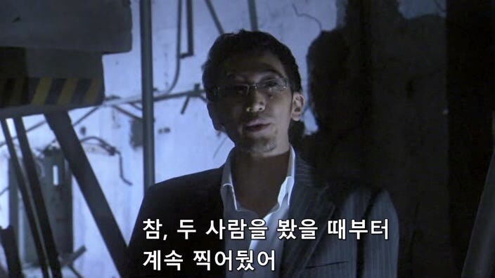 교도소에서 탈옥한 여죄수들을 쫓는 형사들_38.jpg