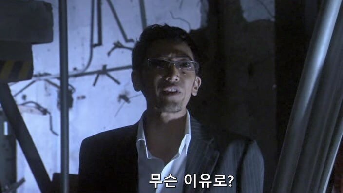 교도소에서 탈옥한 여죄수들을 쫓는 형사들_42.jpg