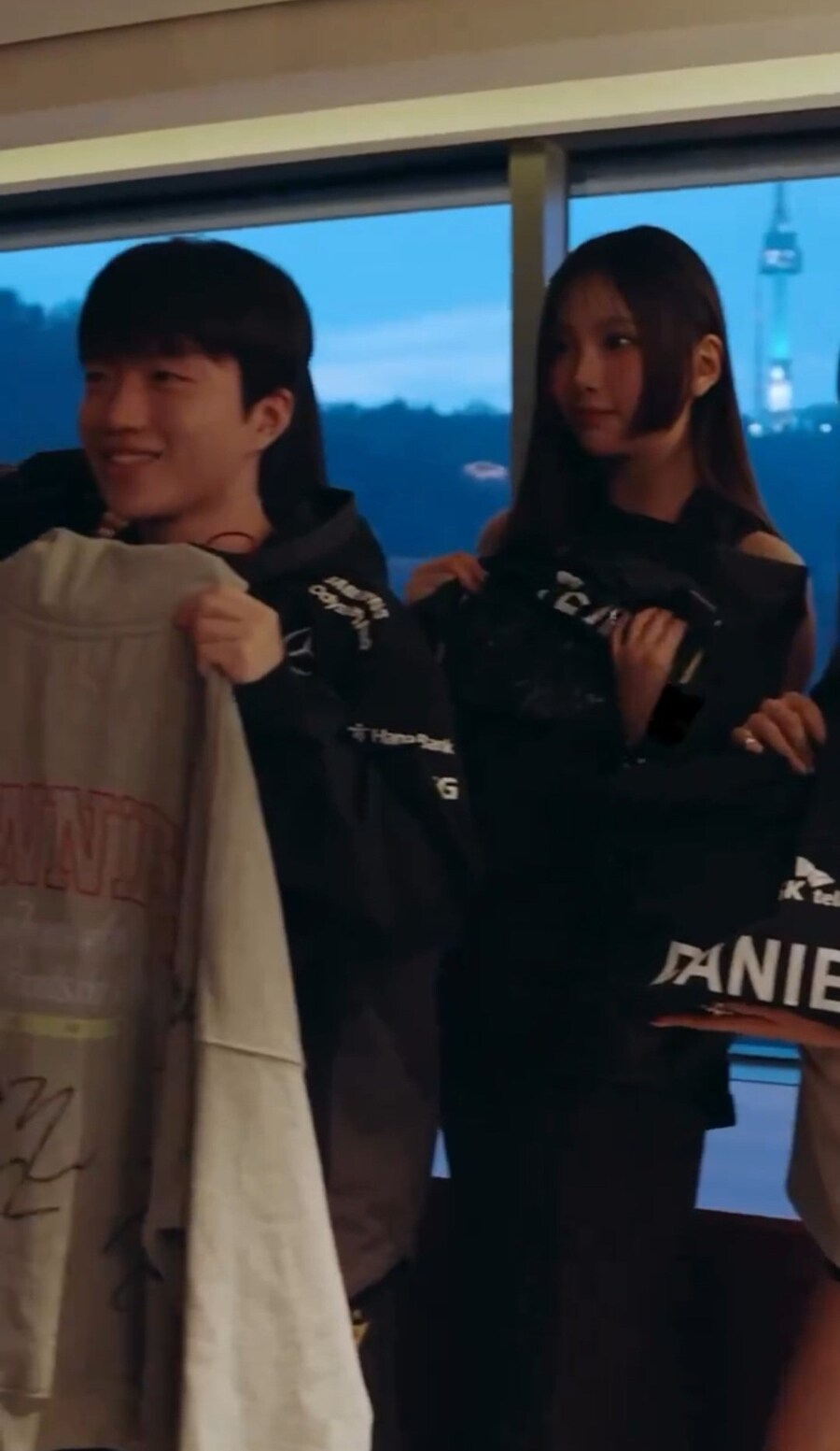 롤) MSi 오랜만에 등장한 뉴진스...jpg_2.jpg