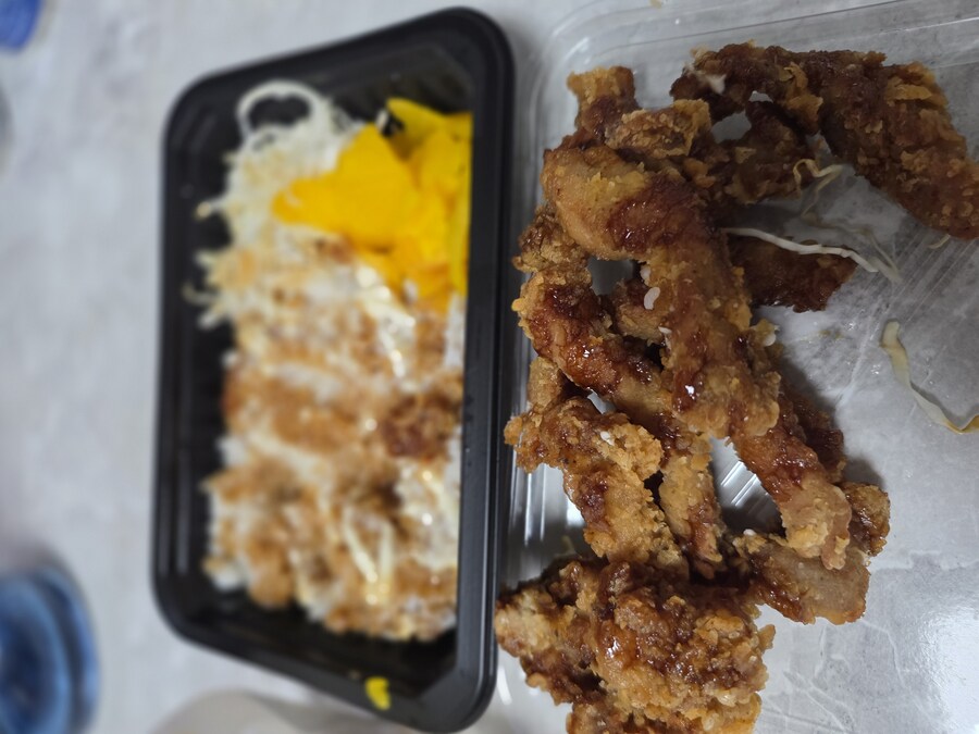 연돈볼카츠 고기튀김 많은 도시락(?)_3.jpg