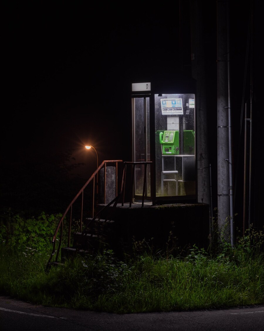 일본, 터널 근처의 공중전화 부스☎_1.jpg