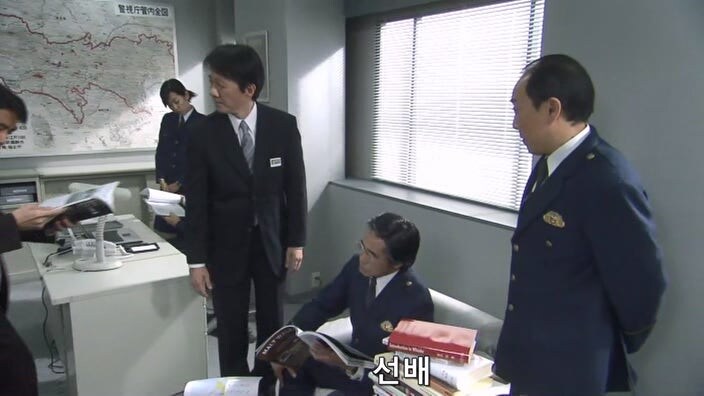 입만 열면 적을 양산해냈던 위스키 평론가가 살해당했다_5.jpg