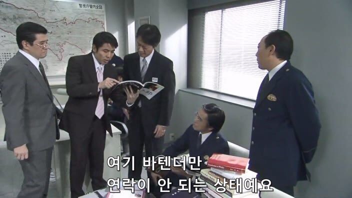 입만 열면 적을 양산해냈던 위스키 평론가가 살해당했다_6.jpg