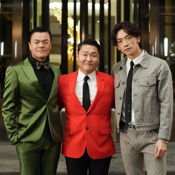 뭘봐도 다 기묘하다는 JYP 사진들_3.webp
