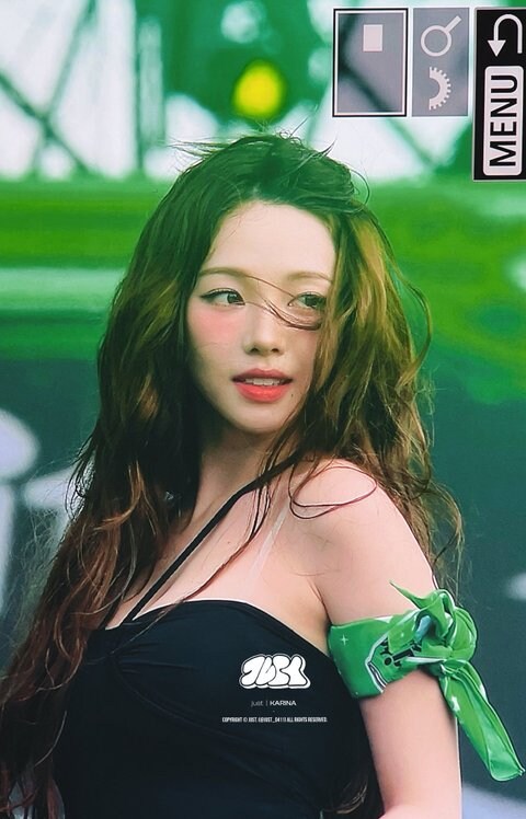 무심코 워터밤을 검색했을 뿐인데_10.jpg