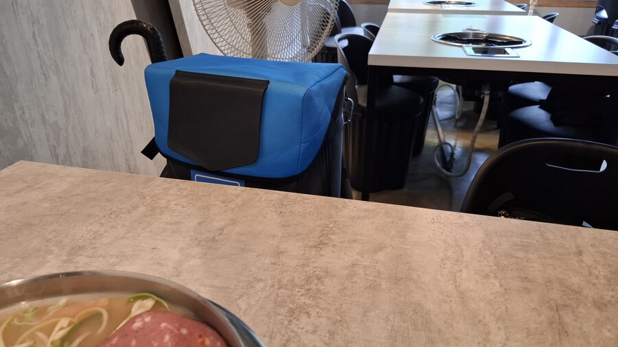 [블루아카] 미유 쓰레기통 가방 1호 참사_1.jpg