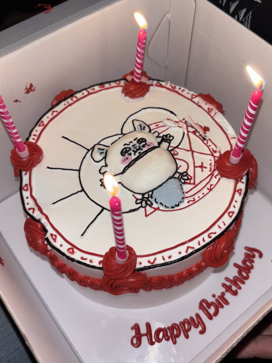 혐?) 생일을 위해 희생된 모몽가_1.jpg