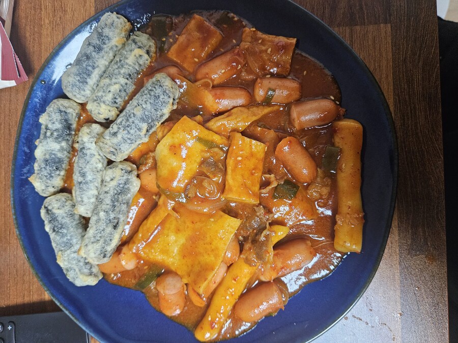 요즘 난리난 7,500원짜리 우삼겹 떡볶이.jpg_1.jpg