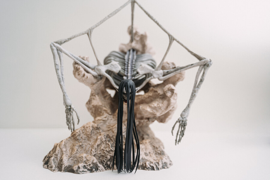 이치방쿠지 진격의거인 종미의거인과 땅울림 피규어_3.jpg