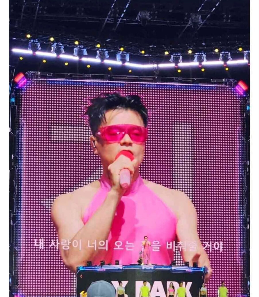 데몬 헌터들을 양성하는 JYP_1.jpg