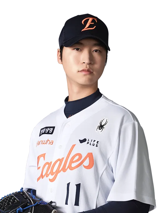야구) 왜 이 새끼가 4년간 78억 받고 연봉 9억인지 납득이 안되는 투수_1.webp