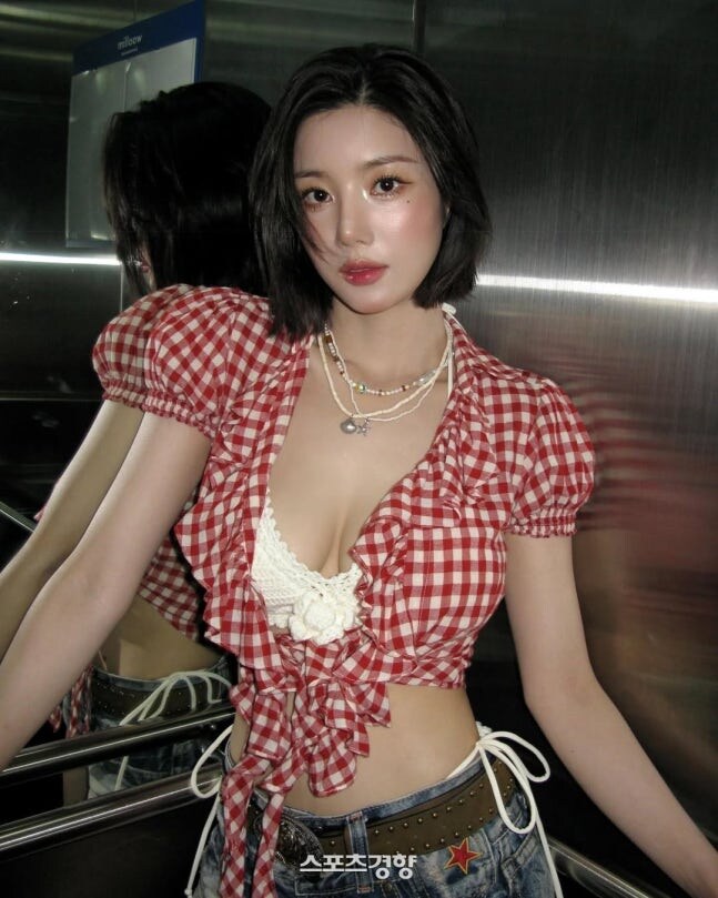 워터밤 공연하는 가수_1.jpg
