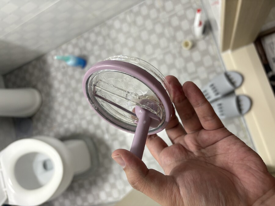 시발 텀블러 뚜껑 닦겠다고 헛짓거리하다가 너무 늦게 자게 됬는뎈ㅋㅋㅋ_1.jpg
