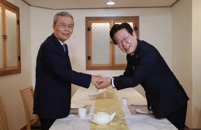 이 대통령, 미국 특사에 김종인 내정···독일엔 이석연 특사 파견_1.jpg