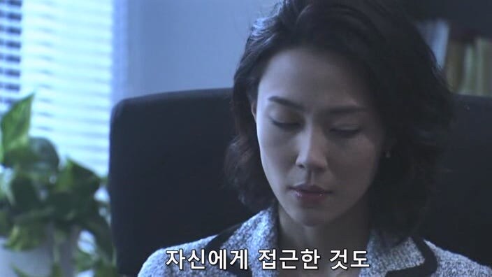상대 정치인의 모략질로 고로시 당할뻔한 여자정치인_14.jpg
