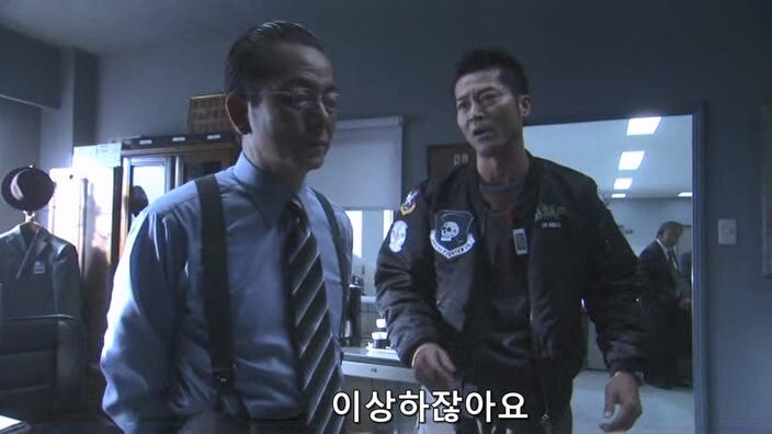 상대 정치인의 모략질로 고로시 당할뻔한 여자정치인_54.jpg