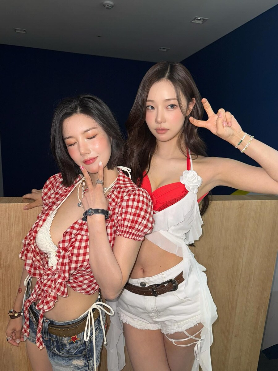 '솔로지옥' 이시안, 권은비와 '워터밤'서 뭉쳤다.."고농도 섹시"_2.jpg