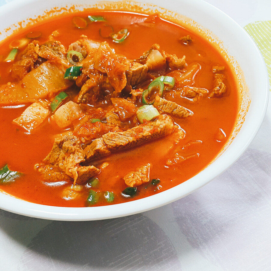 참치김치찌개vs돼지김치찌개 뭐 먹을까?_1.jpg
