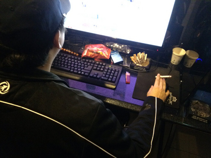 오락실보다 담배연기가 자욱하던 오락공간_2.jpg