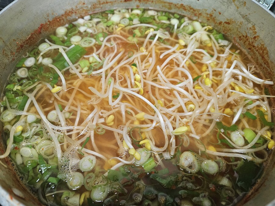 직장에서 3천원씩 걷어서 해먹는 점심 닭갈비_6.jpg