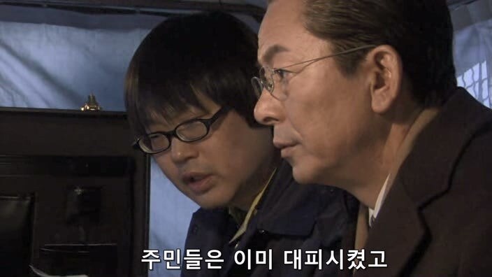 테러리스트한테 협박당하던 편의점 점주의 최후_19.jpg