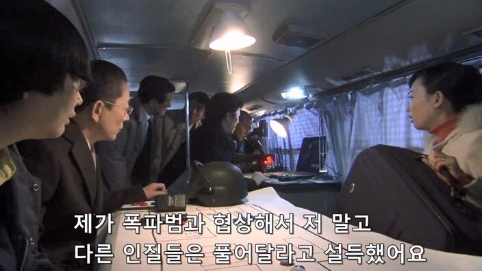 테러리스트한테 협박당하던 편의점 점주의 최후_31.jpg