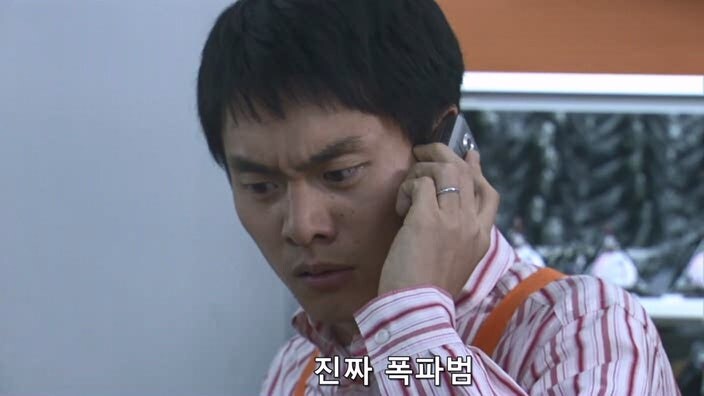 테러리스트한테 협박당하던 편의점 점주의 최후_43.jpg
