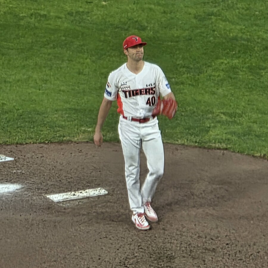 kbo) 야구장에서 체감 가능한 100배줌_3.jpg