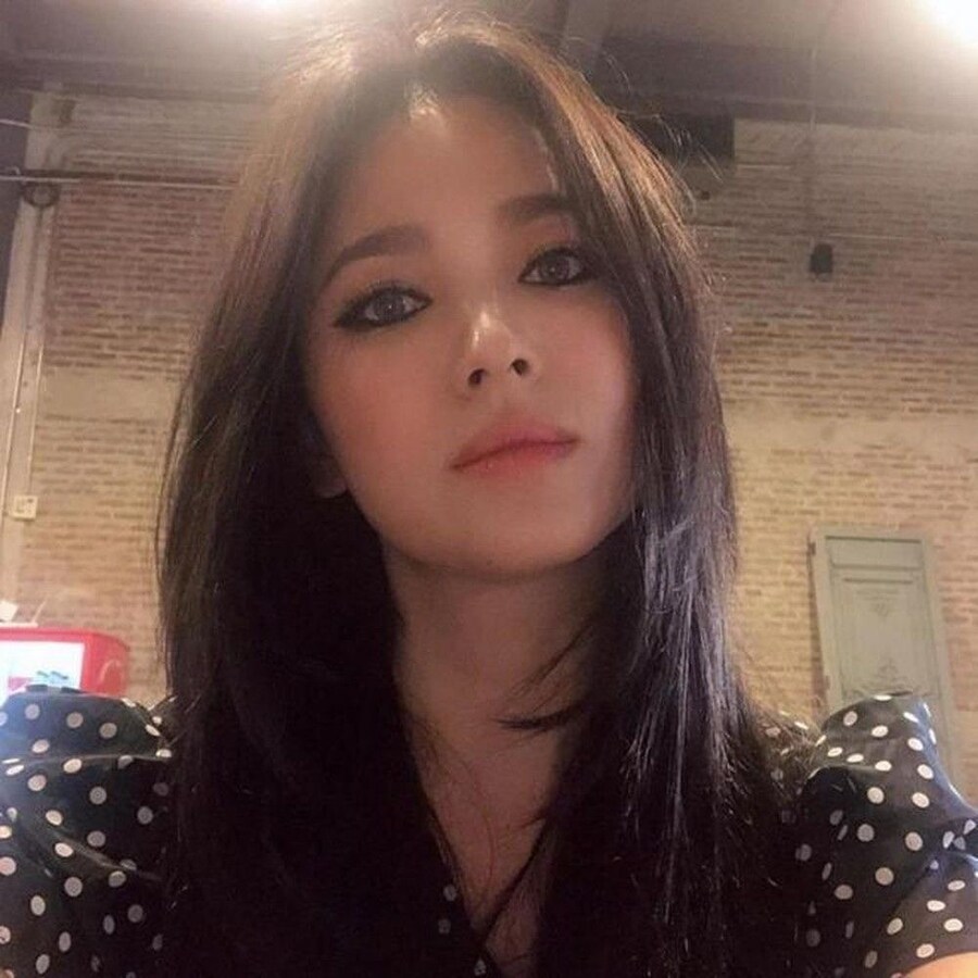 송혜교는 이런 강한 화장 안어울릴거라 생각했는데_2.jpg