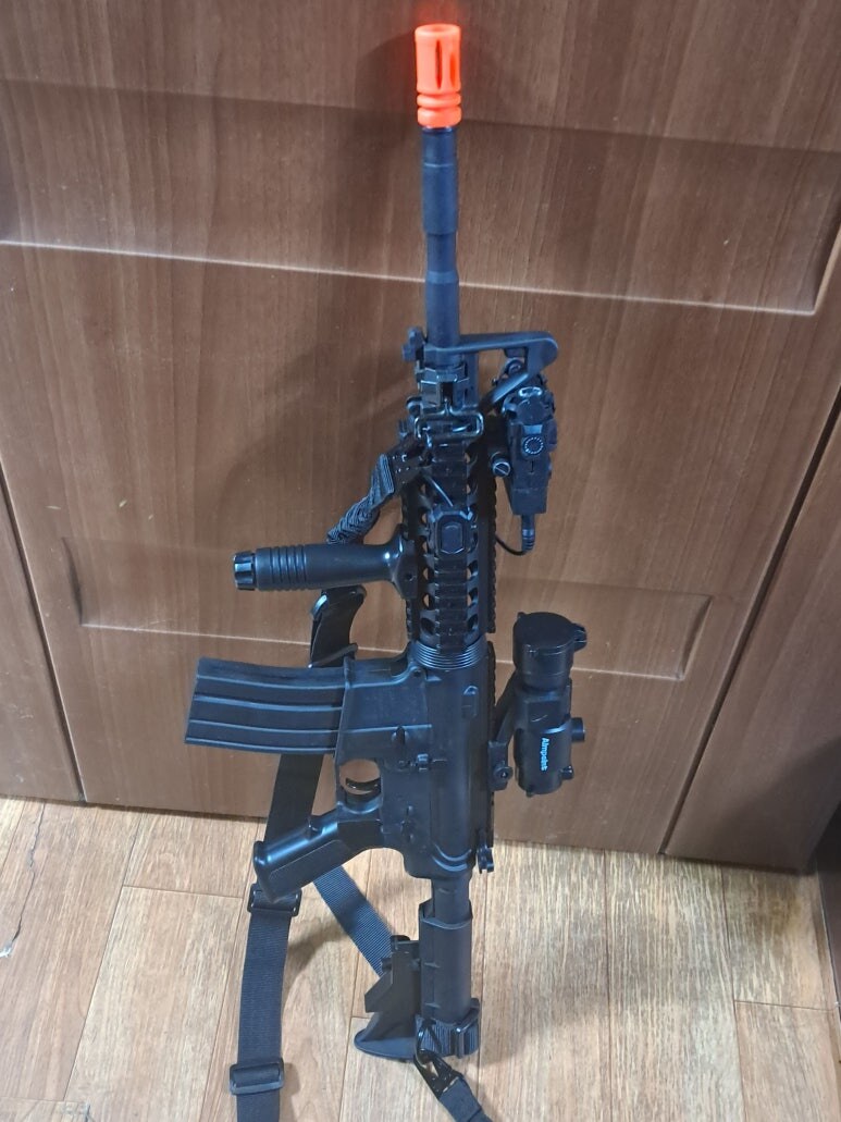 아크로모형 헤비웨이트 M4A1 RIS_2.jpg